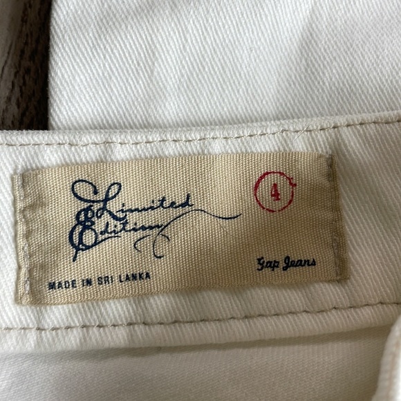 Gap Limited Edition White Bootcut Jeans, size 4 - Picture 5 of 10